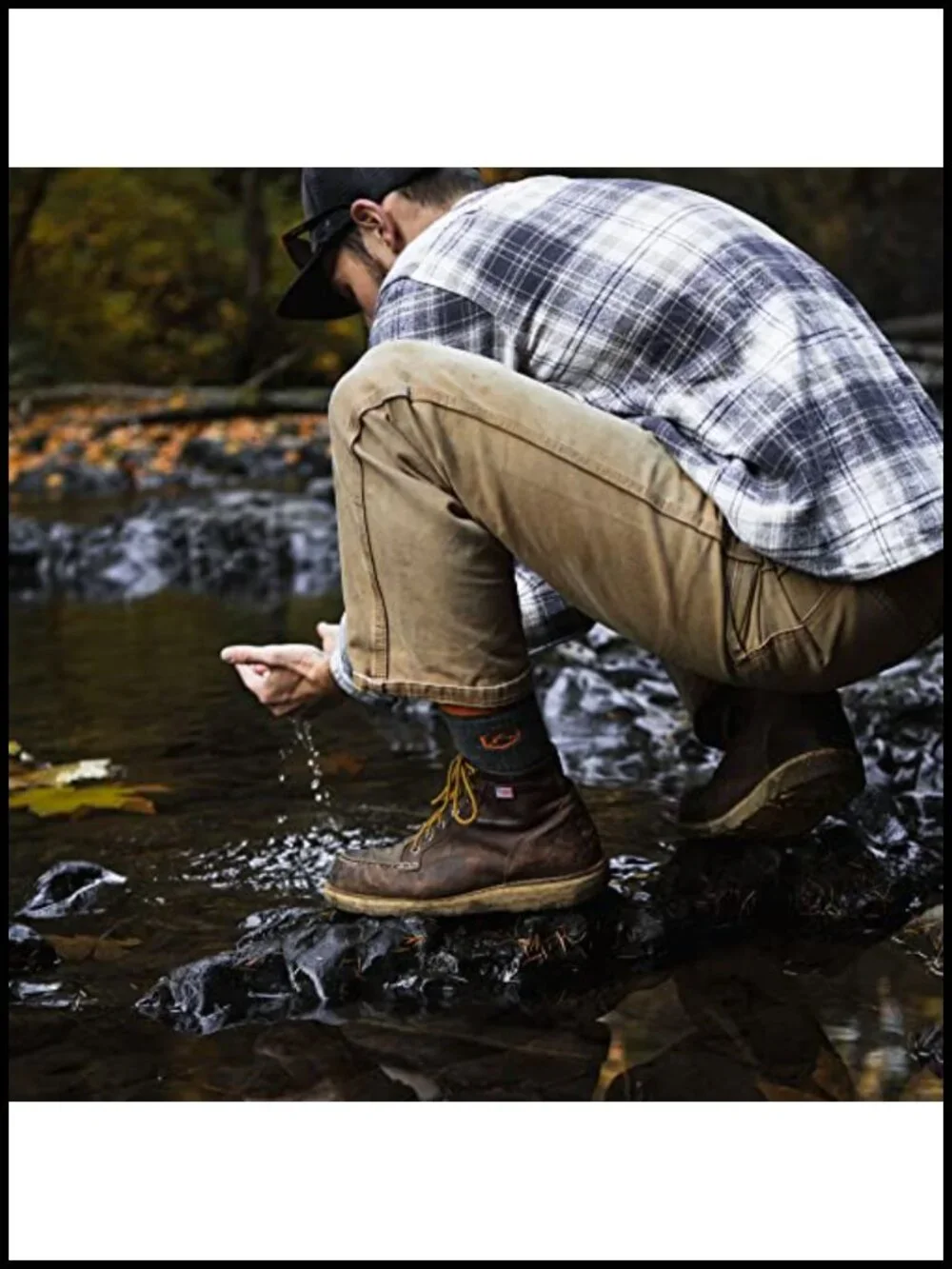 Merino Wool Hiking Socks 3-Pack Cushioned Crew Length Anti-Blister Moisture